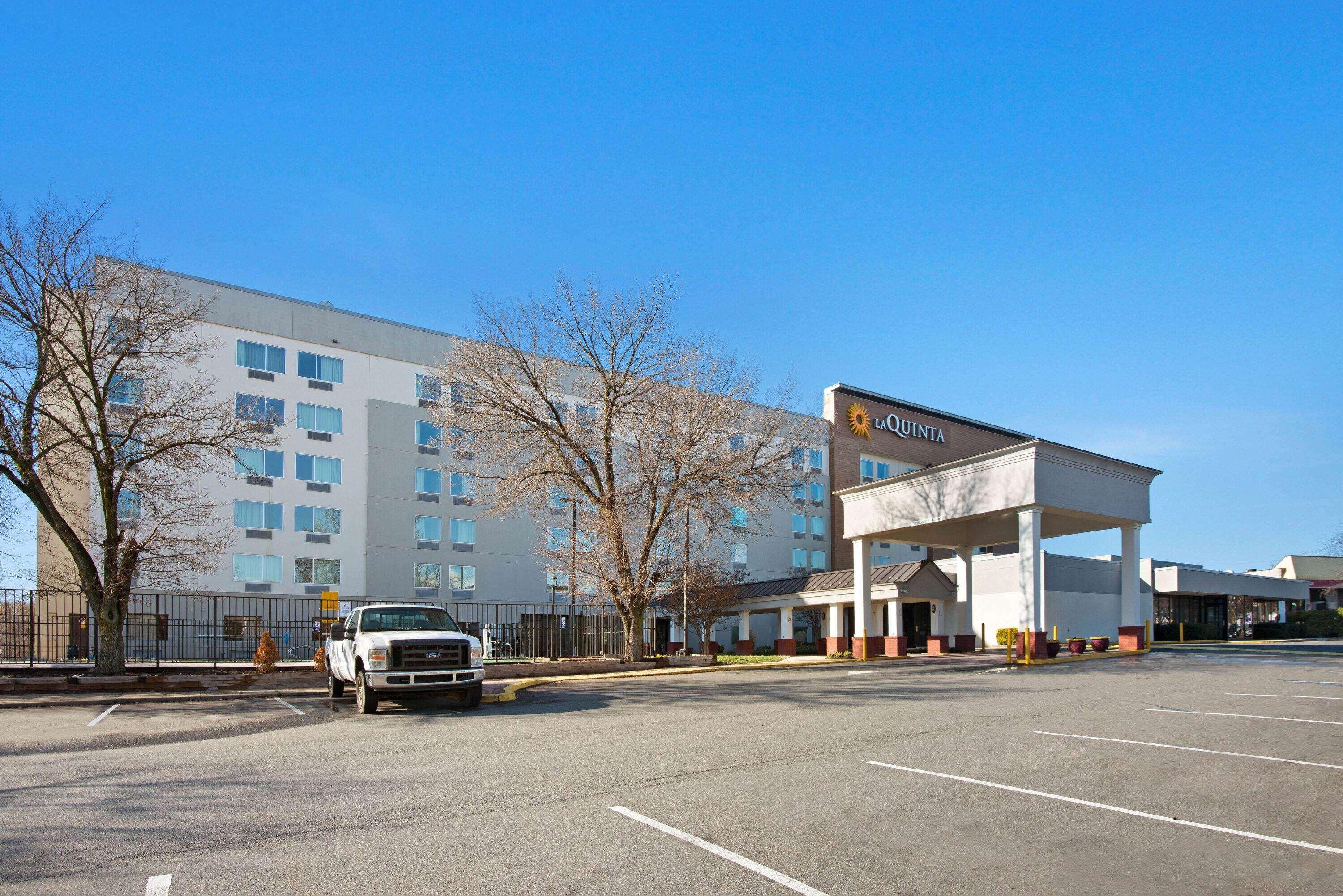 La Quinta Inn & Suites By Wyndham Dc Metro Capital Beltway Capitol Heights Εξωτερικό φωτογραφία