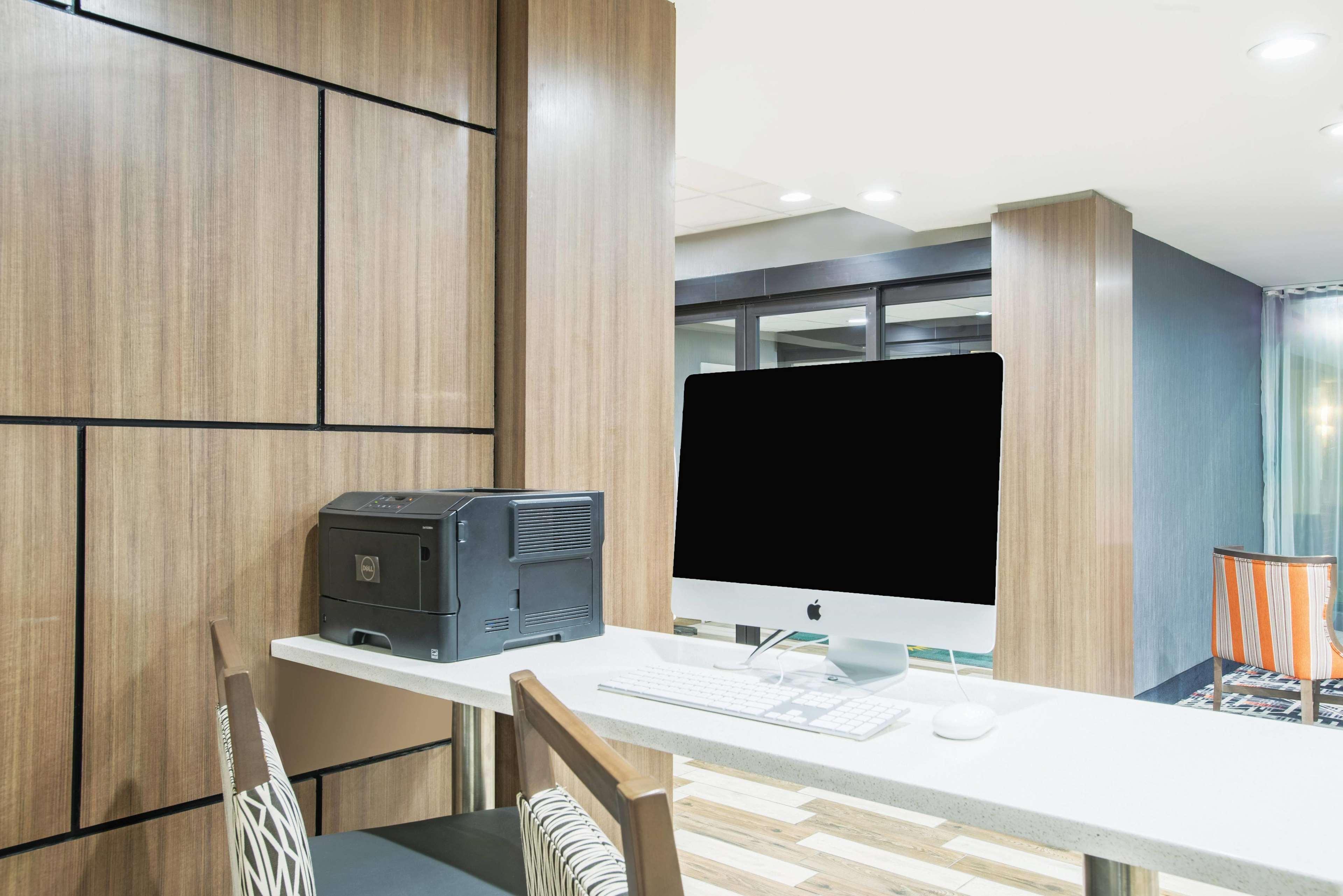 La Quinta Inn & Suites By Wyndham Dc Metro Capital Beltway Capitol Heights Εξωτερικό φωτογραφία