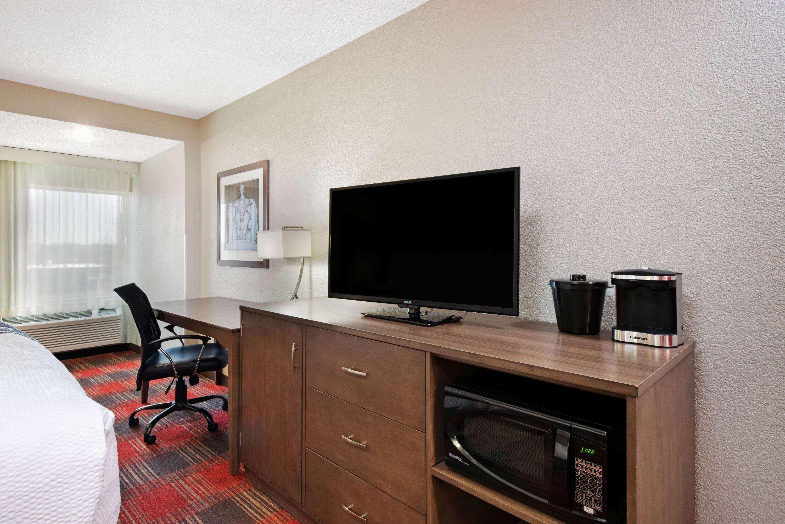La Quinta Inn & Suites By Wyndham Dc Metro Capital Beltway Capitol Heights Εξωτερικό φωτογραφία