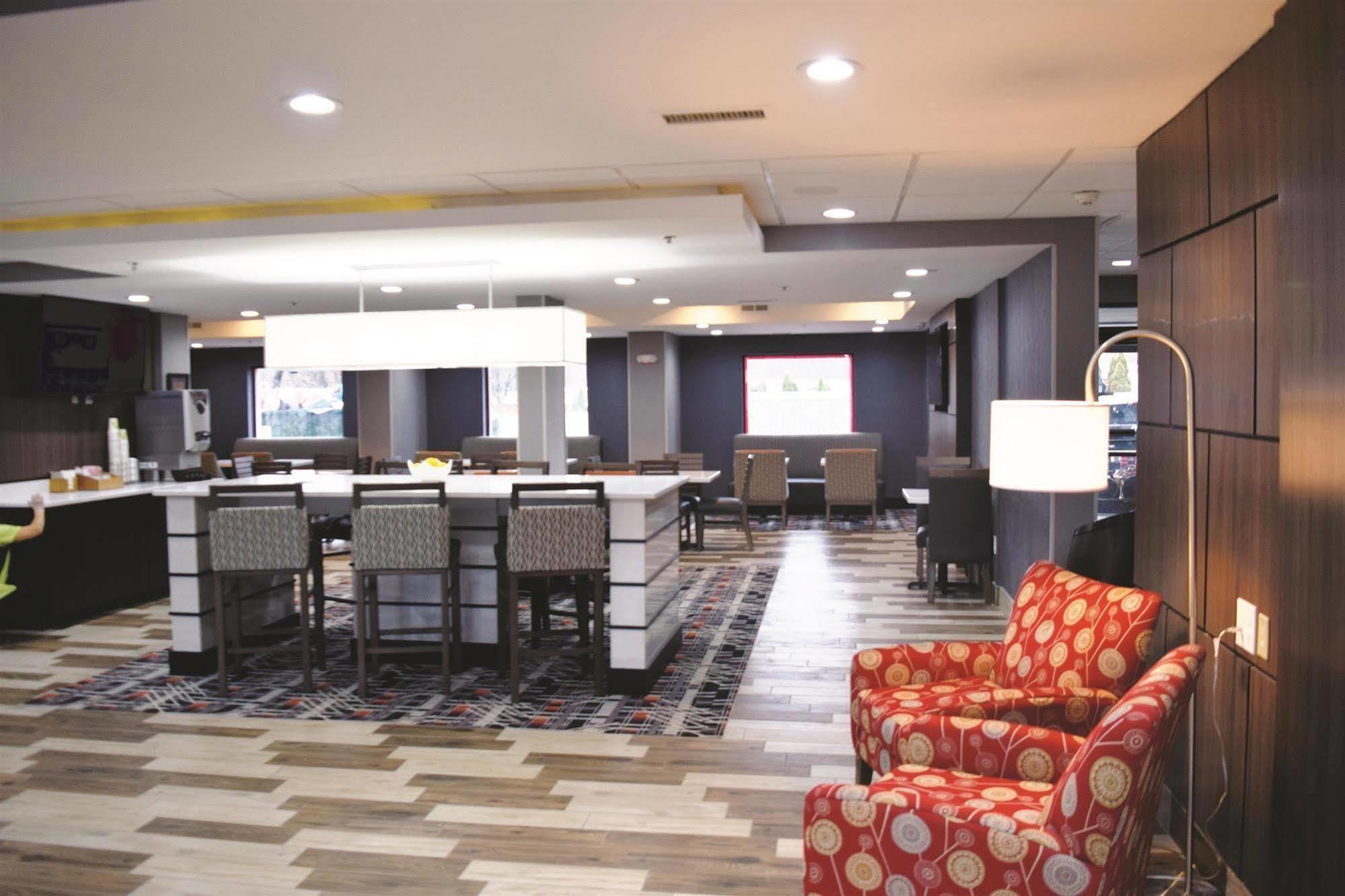 La Quinta Inn & Suites By Wyndham Dc Metro Capital Beltway Capitol Heights Εξωτερικό φωτογραφία